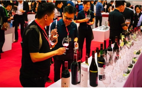 重慶進口葡萄酒產品呈市民年夜飯酒飲